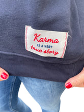 Lade das Bild in den Galerie-Viewer, Hoodie "HUGS"