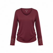 Lade das Bild in den Galerie-Viewer, Spitzenshirt mit V-Ausschnitt