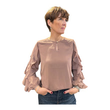 Lade das Bild in den Galerie-Viewer, Sunday Volants Bluse