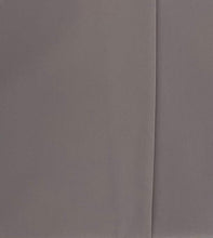 Lade das Bild in den Galerie-Viewer, Leichte bluse mit V-Ausschnitt und Kellerfalte auf der Vorderseite sowie 7/8 Ärmeln in mittelbraun, Wunderwerk Oldenburg