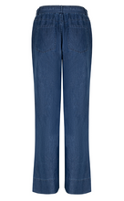 Lade das Bild in den Galerie-Viewer, Jeans Palazzo Hose mit elastischem Bund und passendem Stoffgürtel Wunderwerk Oldenburg