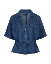 Lade das Bild in den Galerie-Viewer, Dunkelblaue Femine Jeansbluse mit Taillenband und Kragen, Wunderwerk Oldenburg