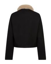 Lade das Bild in den Galerie-Viewer, Red Button Fur Collar Jacke