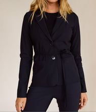 Lade das Bild in den Galerie-Viewer, Clean Blazer