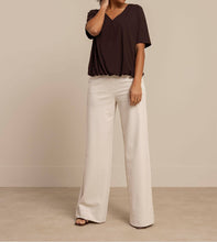 Lade das Bild in den Galerie-Viewer, Vicky Shirt