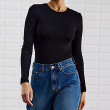 Lade das Bild in den Galerie-Viewer, Langarmshirt in black mit Rundhals, Wunderwerk Oldenburg