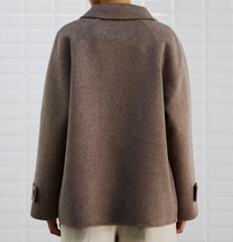 Lade das Bild in den Galerie-Viewer, Wolljacke mit Hemdkragen und Knöpfen in der Farbe braun melange, Wunderwerk Oldenburg