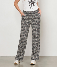 Lade das Bild in den Galerie-Viewer, Gemusterte Stoffhose in schwarz creme braun, Wunderwerk Oldenburg