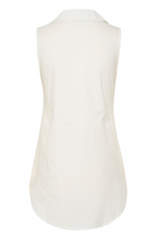 Lade das Bild in den Galerie-Viewer, Langes Blusentop mit Kragen in offwhite, perfekt unterm Pullover zu ziehen, Wunderwerk Oldenburg