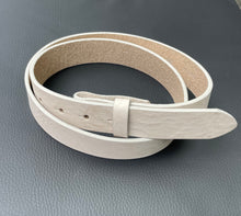Lade das Bild in den Galerie-Viewer, Ledergürtel Basic 3cm