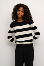 Lade das Bild in den Galerie-Viewer, KAlizza Striped Pullover
