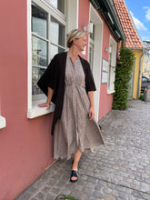 Lade das Bild in den Galerie-Viewer, Luna Stola
