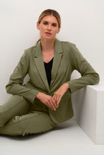 Lade das Bild in den Galerie-Viewer, CUeloise Jersey Blazer
