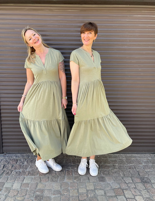 Kleid Volants