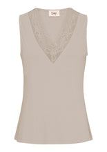 Lade das Bild in den Galerie-Viewer, Dee V-Neck Top
