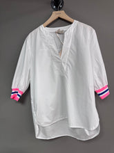Lade das Bild in den Galerie-Viewer, Bluse mit sportiven Ärmelbund
