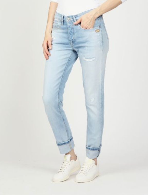 94Nica Boyfriedjeans in hellblau destroyed Wunderwerk Oldenburg