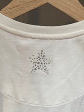 Lade das Bild in den Galerie-Viewer, T-Shirt mit Glitzerstern
