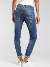 Lade das Bild in den Galerie-Viewer, 94Marge Slim Fit Jeans
