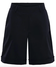 Lade das Bild in den Galerie-Viewer, Philis Travel Shorts
