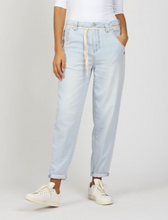 Lade das Bild in den Galerie-Viewer, Gang 94Via Jogger ballon fit Jeans
