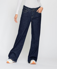 Lade das Bild in den Galerie-Viewer, Gang 94Amelie Wide fit / Standard Jeans
