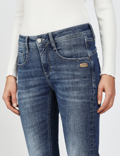 Lade das Bild in den Galerie-Viewer, 94Amelie relexed fit - presious wash
