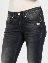 Lade das Bild in den Galerie-Viewer, 94Faith Cropped Skinny Jeans
