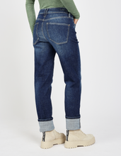 Lade das Bild in den Galerie-Viewer, 94Stacy Straight Fit Jeans
