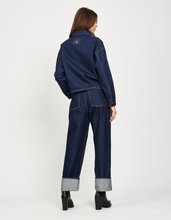 Lade das Bild in den Galerie-Viewer, 94Paulina Jacke
