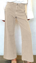 Lade das Bild in den Galerie-Viewer, Color Hose mit weitem Bein
