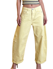 Lade das Bild in den Galerie-Viewer, Jeans Bottel Colour
