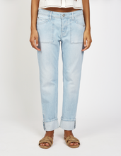 Lade das Bild in den Galerie-Viewer, Gang 94Nica Worker Boyfriend Jeans
