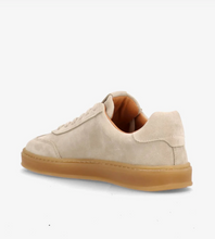 Lade das Bild in den Galerie-Viewer, Signal Pulse Sneaker
