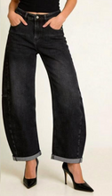 Lade das Bild in den Galerie-Viewer, Jeans Bottel
