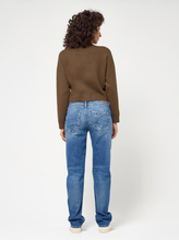 Lade das Bild in den Galerie-Viewer, 94Amelie Straight Fit Jeans
