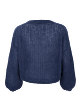 Lade das Bild in den Galerie-Viewer, Dunkelblauer Mohair Pullover mit V-Ausschnitt, Wunderwerk Oldenburg
