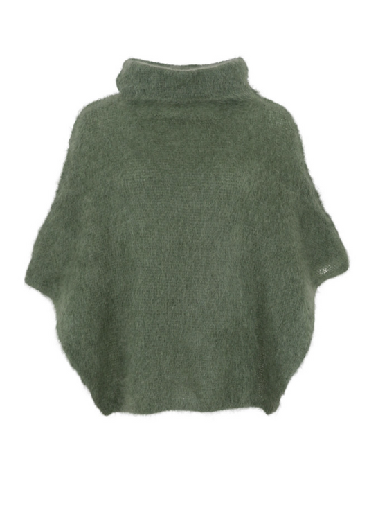 Olivgrüner Poncho mit Rollkragen aus Mohair Wunderwerk Oldenburg