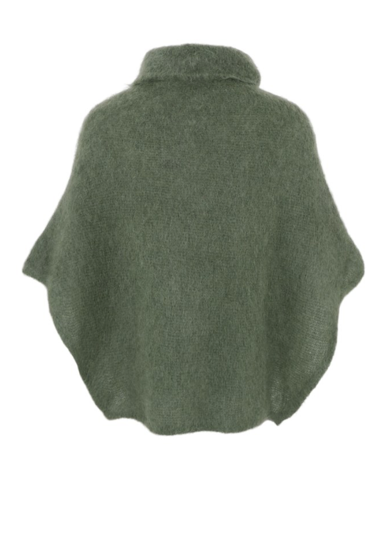 Olivgrüner Poncho mit Rollkragen aus Mohair Wunderwerk Oldenburg