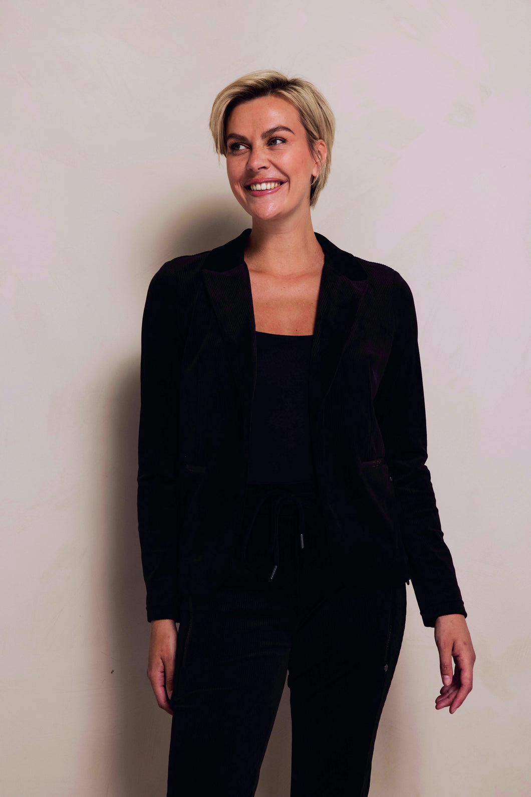 Schwarzer Cordblazer mit einem Knopverschluss, Wunderwerk Oldenburg