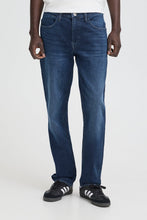 Lade das Bild in den Galerie-Viewer, Dunkelblaue Jeans mit geradem Bein und klassischem Five-Pocket-Design Wunderwerk Oldenburg
