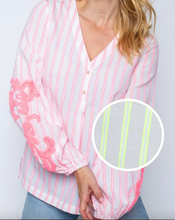 Lade das Bild in den Galerie-Viewer, Bluse mit pinken Streifen und Stickerei Wunderwerk Oldenburg
