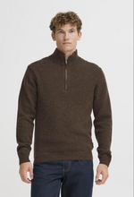 Lade das Bild in den Galerie-Viewer, BraunerWollpullover mit kleinem Stehkragen und Zipper, Wunderwerk Oldenburg
