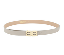 Lade das Bild in den Galerie-Viewer, grauer Ledergürtel mit goldener BB Schließe, Wunderwerk Oldenburg
