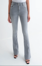 Lade das Bild in den Galerie-Viewer, DNM_Pure_Flynn_Jeans_30er_Länge_mid grey_Wunderwerk_Oldenburg5
