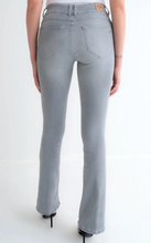 Lade das Bild in den Galerie-Viewer, DNM_Pure_Flynn_Jeans_30er_Länge_mid grey_Wunderwerk_Oldenburg6

