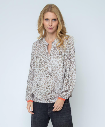 Leo Bluse mit V-Ausschnitt in der Farbe taupe, Wunderwerk Oldenburg