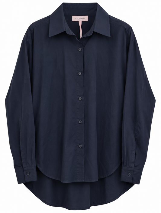 Oversized-Bluse in Dunkelblau mit klassischem Hemdkragen, Knopfleiste und langen Ärmeln, Wunderwerk Oldenburg