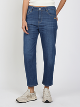 Lade das Bild in den Galerie-Viewer, Gang 94Ida O-Shape Jeans midblue Summer Wunderwerk Oldenburg
