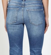 Lade das Bild in den Galerie-Viewer, 94Maxima Kick Flared Fit Jeans von Gang mit hohem Bund und verkürztem weitem Bein Wunderwerk Oldenburg
